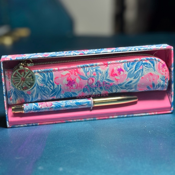 Lilly Pulitzer Pink and Blue Floral Pen Gift Set - Picture 2 of 4